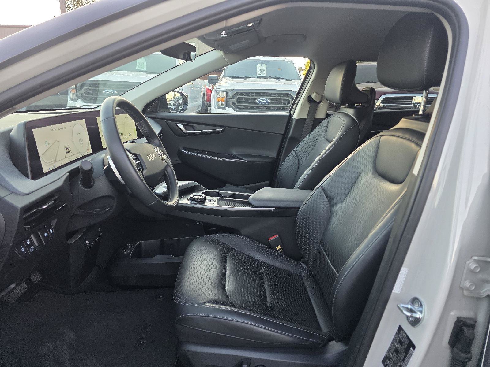 Used 2023 Kia EV6 Wind w/ Wind Technology Package AWD/4WD image 7
