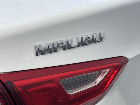 Used 2024 Chevrolet Malibu LT FWD image 3