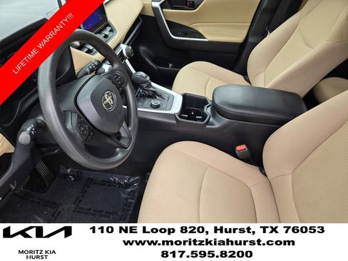 Used 2024 Toyota RAV4 LE AWD/4WD image 18