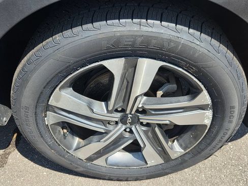 Used 2023 Kia Sorento SX Prestige w/ Panoramic Sunroof Package AWD/4WD image 8