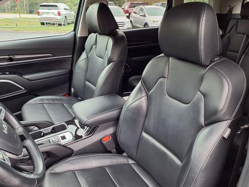 Used 2024 Kia Telluride S w/ S Sunroof Package image 13