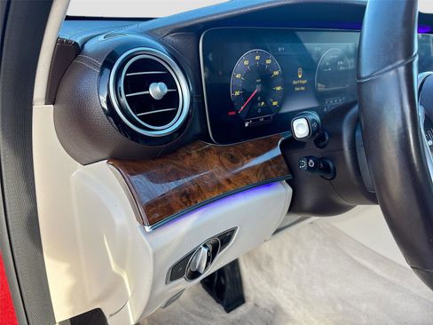 Used 2020 Mercedes-Benz E 350 4MATIC Sedan image 11