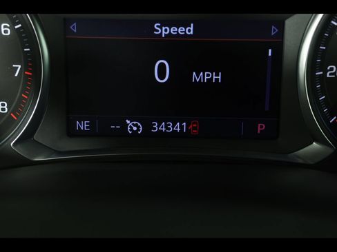 Used 2023 Chevrolet Traverse LT AWD/4WD image 25
