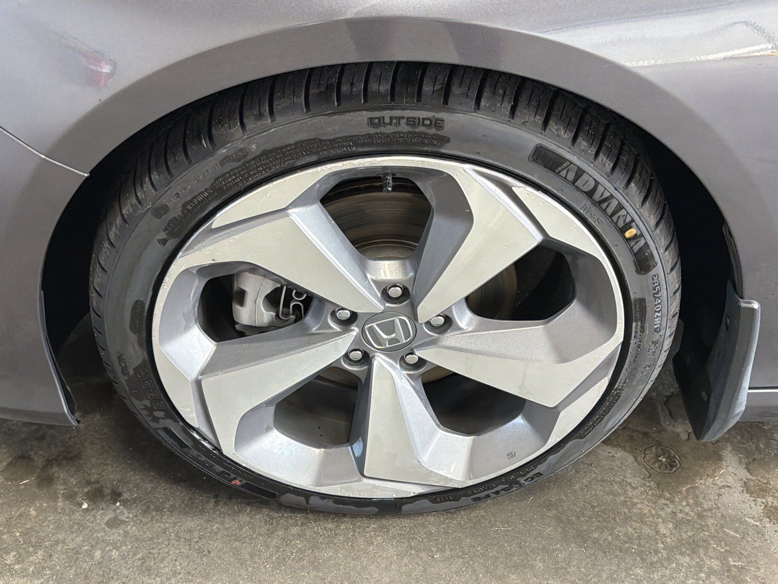 Used 2018 Honda Accord Touring image 16