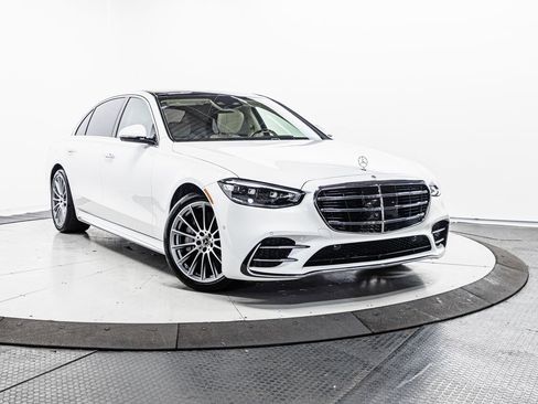 Used 2025 Mercedes-Benz S 580e 4MATIC Sedan image 1