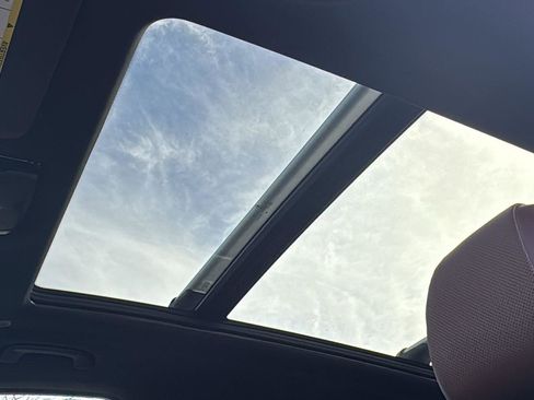 Used 2025 BMW X5 xDrive40i w/ Premium Package image 24