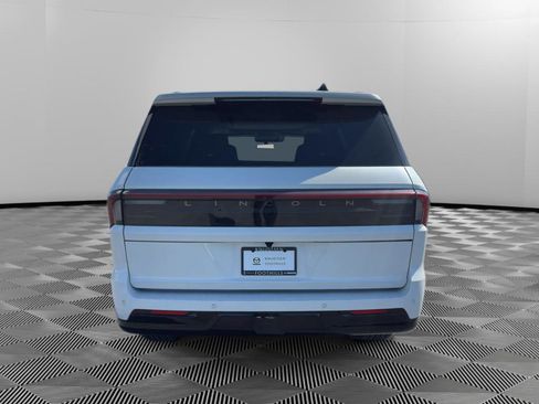 New 2026 Lincoln Navigator Reserve AWD/4WD image 6