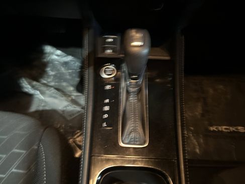 Used 2024 Nissan Kicks SV image 21