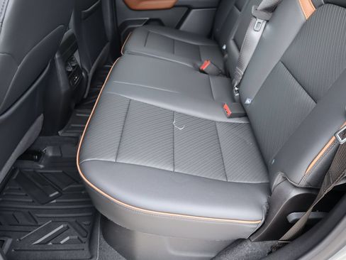 New 2026 GMC Canyon AT4 w/ AT4 Premium Package AWD/4WD image 16
