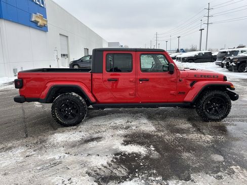 Used 2021 Jeep Gladiator Sport image 8