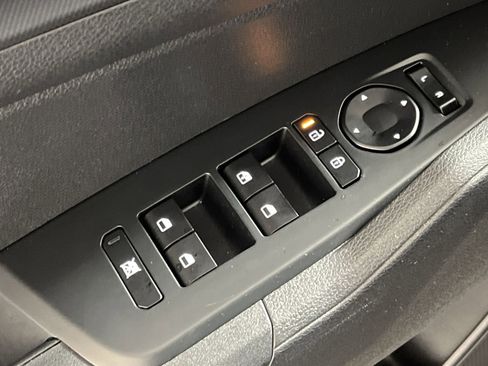 New 2026 Kia Sportage S image 13