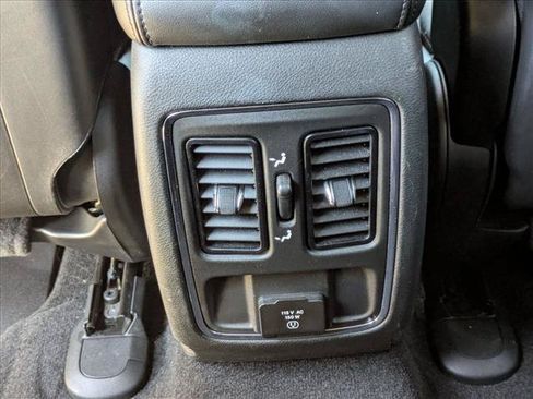 Used 2022 Jeep Grand Cherokee Laredo X RWD image 18