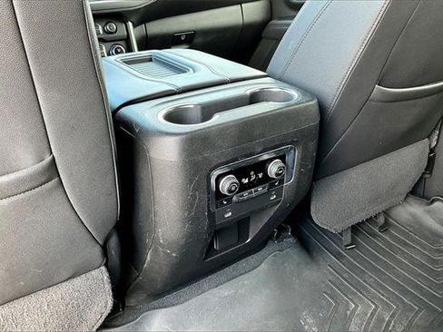 Used 2023 Chevrolet Tahoe Z71 w/ Luxury Package image 33