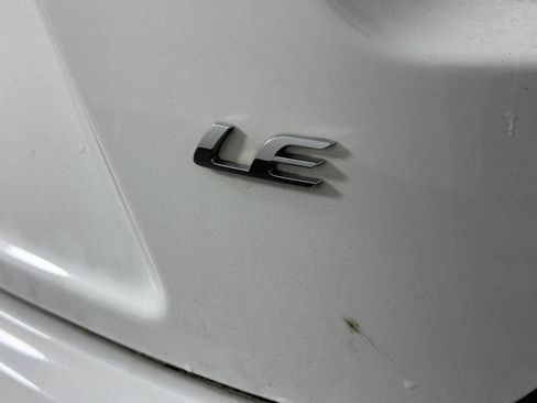 Used 2022 Toyota Corolla LE FWD image 10