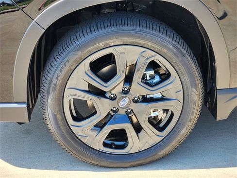 New 2025 Subaru Ascent Bronze Edition image 8