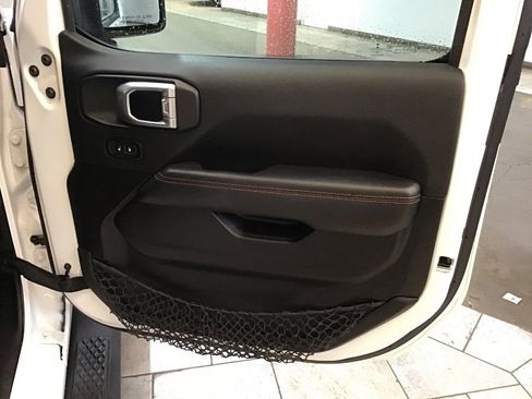 Used 2022 Jeep Gladiator Mojave w/ LED Lighting Group image 20