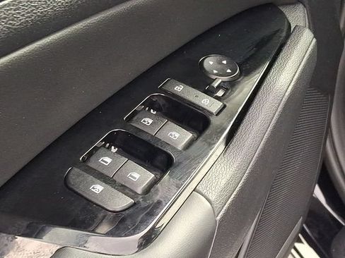 Used 2025 Kia Sportage EX FWD image 30