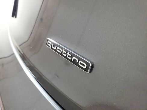 Used 2023 Audi Q5 2.0T Premium w/ Convenience Package AWD/4WD image 7