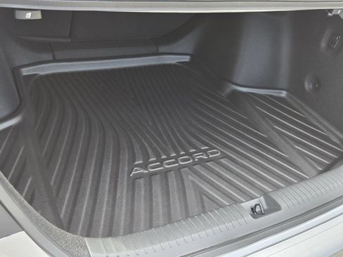 Used 2025 Honda Accord SE image 13