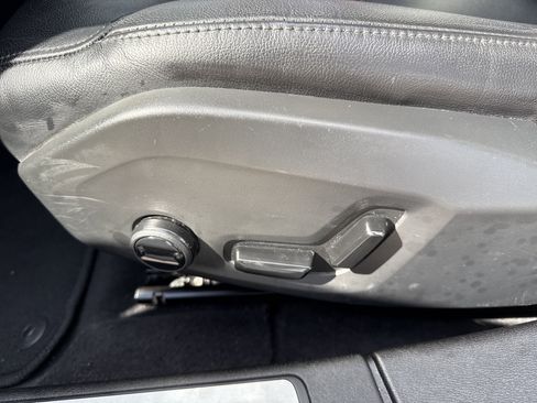 Used 2022 Volvo S60 T8 R-Design Expression w/ Premium Package image 19