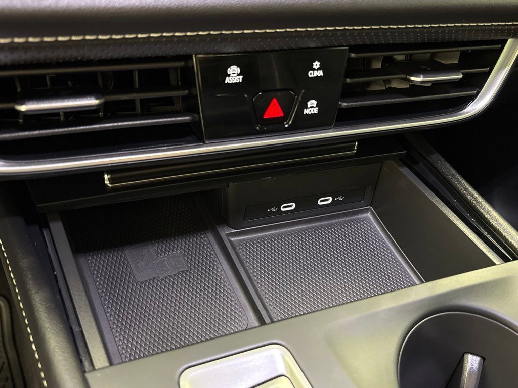 Used 2024 Volkswagen Atlas Cross Sport SE FWD image 44