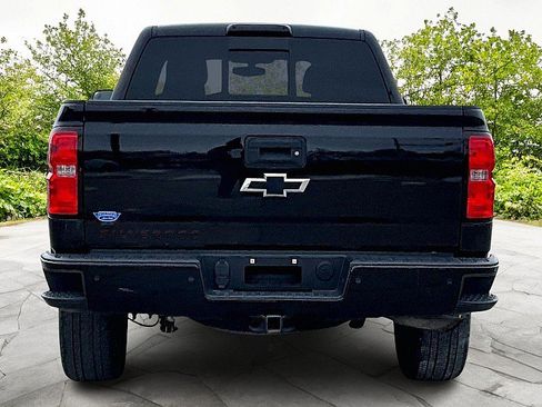 Used 2018 Chevrolet Silverado 1500 LT w/ Redline Edition AWD/4WD image 5