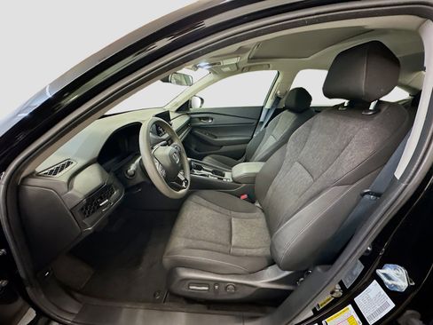 Used 2025 Honda Accord SE image 13