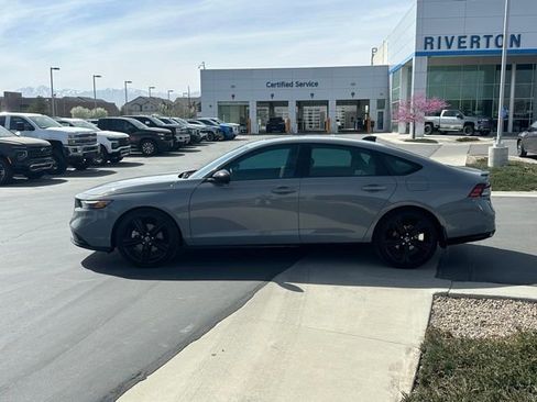 Used 2023 Honda Accord Sport image 12