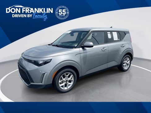 Certified 2025 Kia Soul LX w/ LX Technology Package FWD image 1