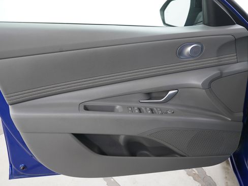 Used 2025 Hyundai Elantra SEL FWD image 20