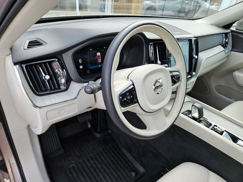 Certified 2023 Volvo XC60 B5 Plus w/ Climate Package AWD/4WD image 15