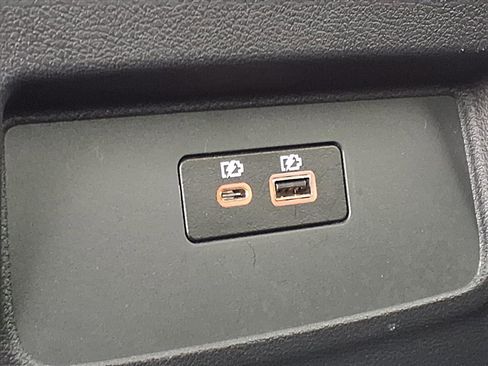 Certified 2025 Nissan Frontier PRO-4X image 13