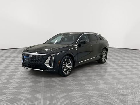 New 2026 Cadillac Lyriq Luxury image 4