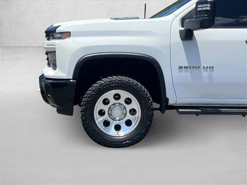 Used 2025 Chevrolet Silverado 2500 Custom AWD/4WD image 10