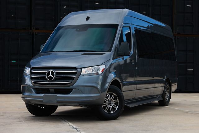 Used 2020 Mercedes-Benz Sprinter 2500 image 1