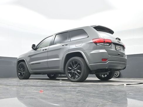 Used 2021 Jeep Grand Cherokee Laredo X image 28