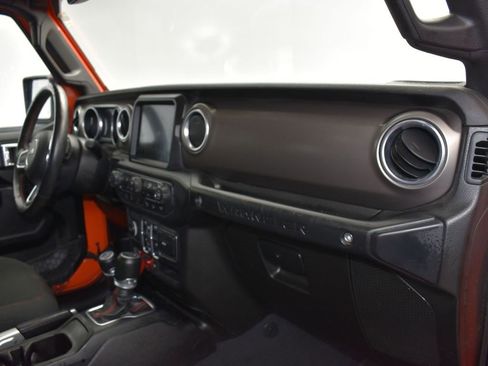 Used 2018 Jeep Wrangler Unlimited Rubicon image 25