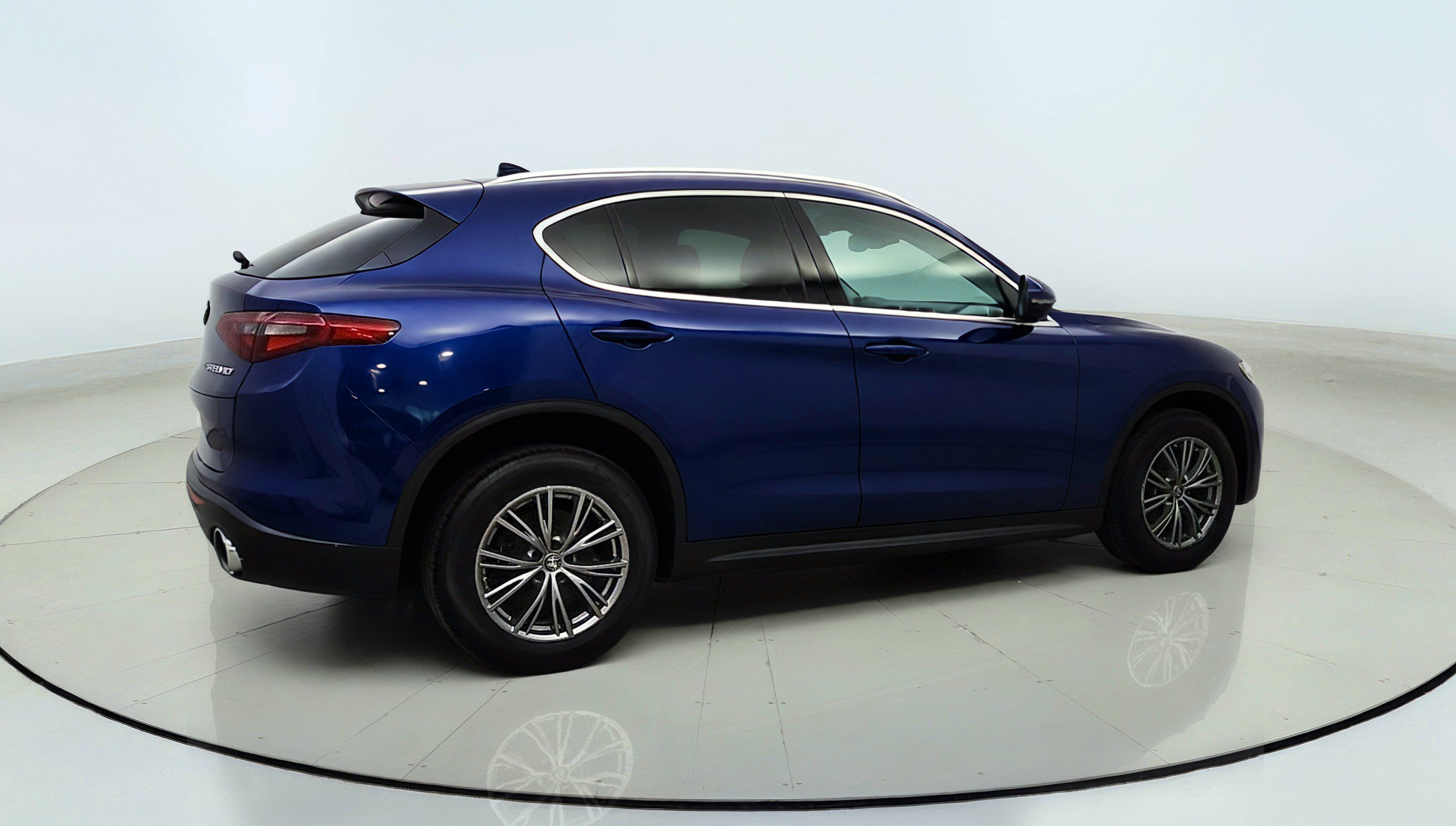 Used 2018 Alfa Romeo Stelvio Ti AWD/4WD image 7
