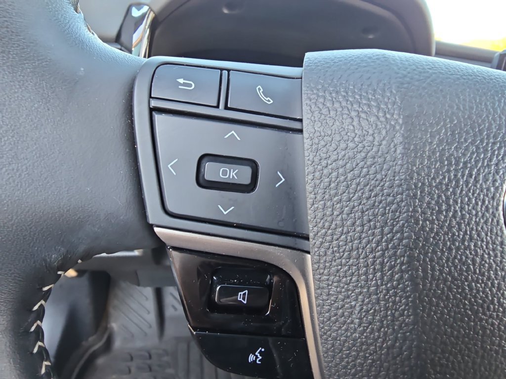 Certified 2025 Toyota Camry SE AWD/4WD image 20