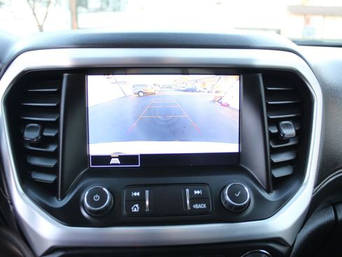 Used 2023 GMC Acadia SLT image 20