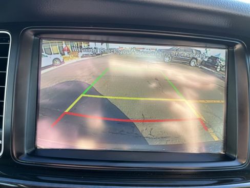 Used 2014 Kia Cadenza Premium w/ Technology Package image 12