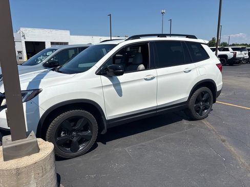 Used 2021 Honda Passport Elite image 1