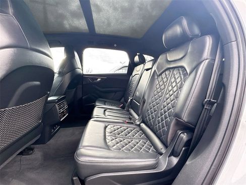 Used 2021 Audi SQ7 Premium Plus w/ Driver Assistance Package image 27
