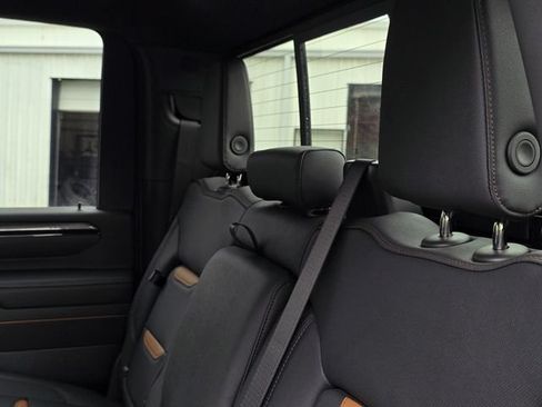 New 2026 GMC Sierra 2500 AT4 w/ AT4 Premium Plus Package AWD/4WD image 23