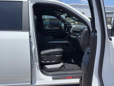 Used 2025 RAM 2500 Laramie w/ Night Edition AWD/4WD image 16