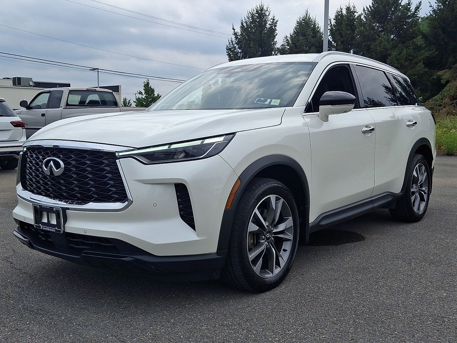 Certified 2023 INFINITI QX60 Luxe w/ Vision Package AWD/4WD image 5