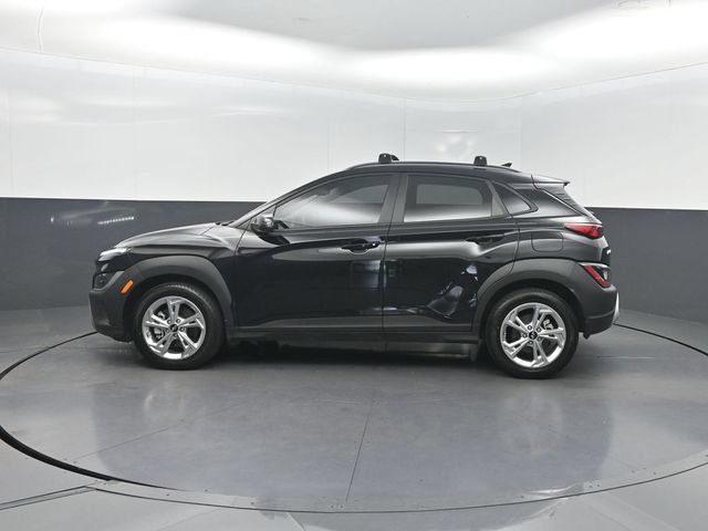 Used 2023 Hyundai Kona SEL AWD/4WD image 2