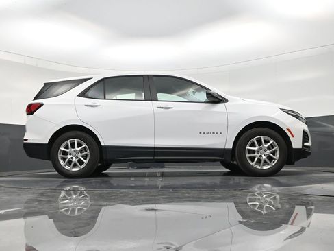 Used 2024 Chevrolet Equinox LS FWD image 25