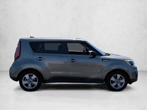 Used 2019 Kia Soul FWD image 4