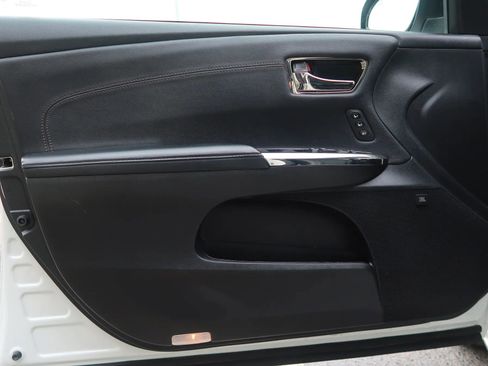 Used 2018 Toyota Avalon Limited image 47